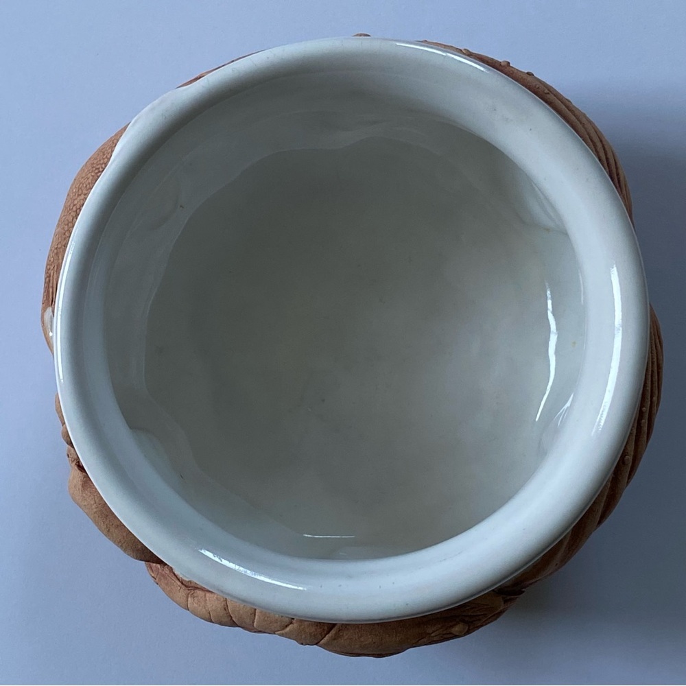 Charlestowne Porcelaine Art Pottery Bowl Leo and Karin Villarom Fish Theme White - Picture 12 of 15